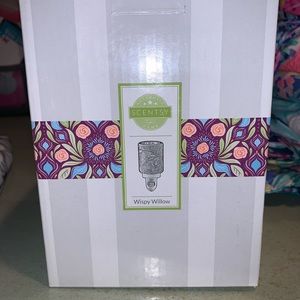 NIB Scentsy Mini Warmer